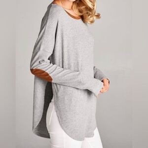 Boutique Cherish light gray and brown suede elbow latch top size large